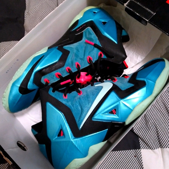 Lebrons - Picture 3 of 3